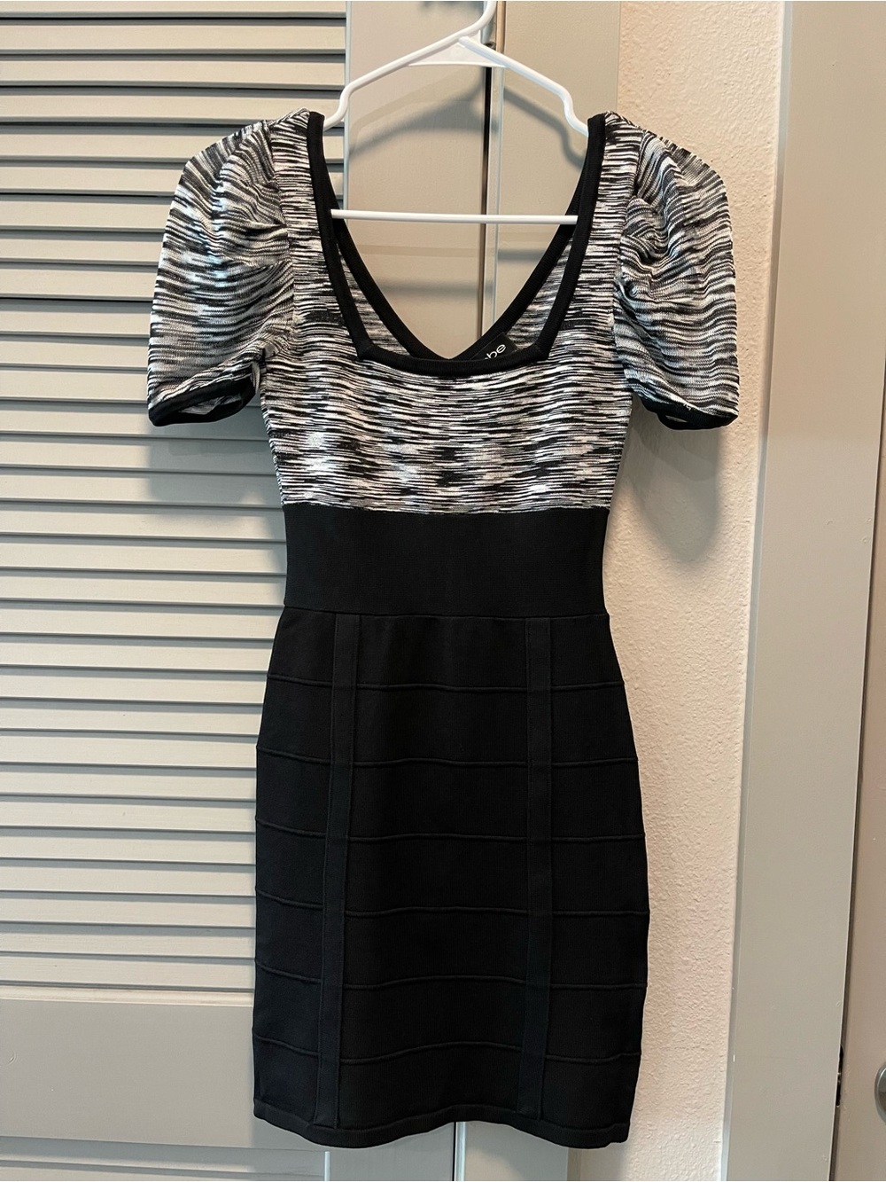 bebe Black and Gray Two-Tone Puff Sleeve Bodycon Dress